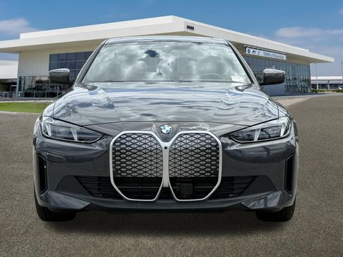 New 2026 BMW i4 eDrive40 w/ Parking Assistance Package RWD image 3