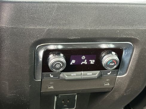 Used 2025 GMC Yukon Denali AWD/4WD image 39