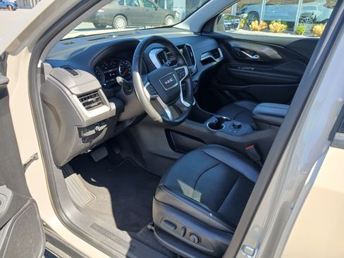 Used 2023 GMC Terrain SLT w/ Elevation Edition AWD/4WD image 2