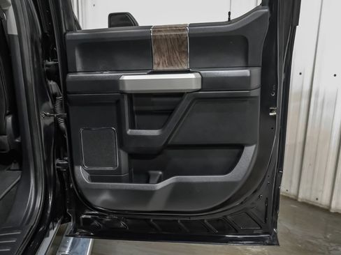 Used 2019 Ford F250 Lariat w/ Lariat Ultimate Package AWD/4WD image 48