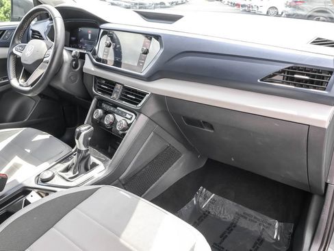 Certified 2023 Volkswagen Taos SE AWD/4WD image 37