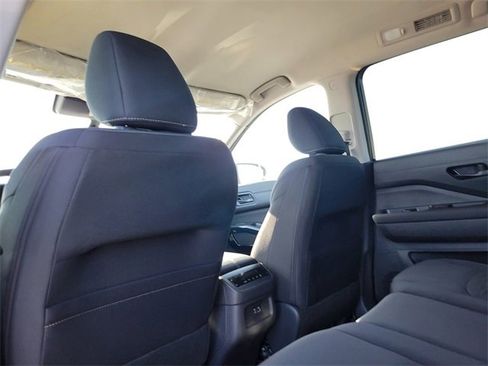 New 2025 Nissan Pathfinder SV image 16