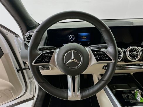 Certified 2025 Mercedes-Benz GLB 250 image 12