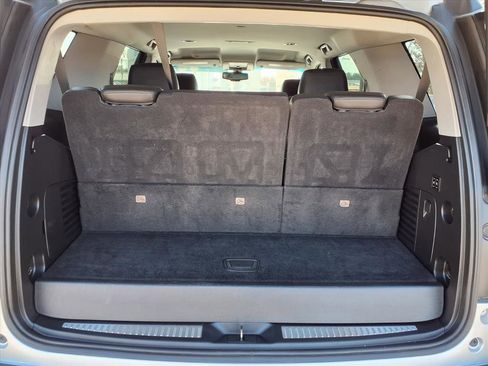 Used 2020 Cadillac Escalade 2WD image 10