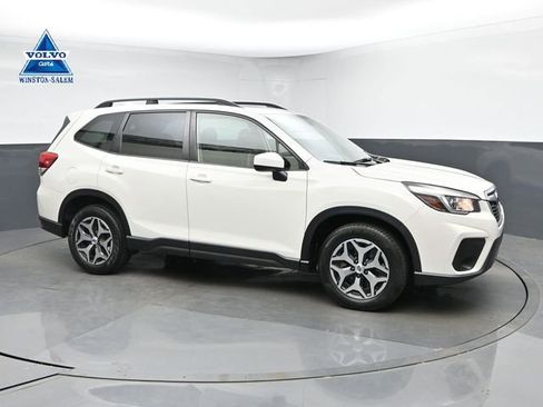 Used 2020 Subaru Forester Premium AWD/4WD image 1