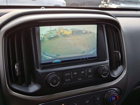 Used 2018 Chevrolet Colorado Z71 image 18