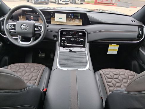 New 2026 Nissan Armada Platinum image 10