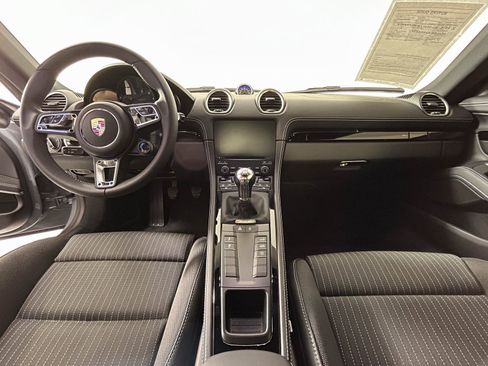 Used 2023 Porsche 718 Cayman image 13