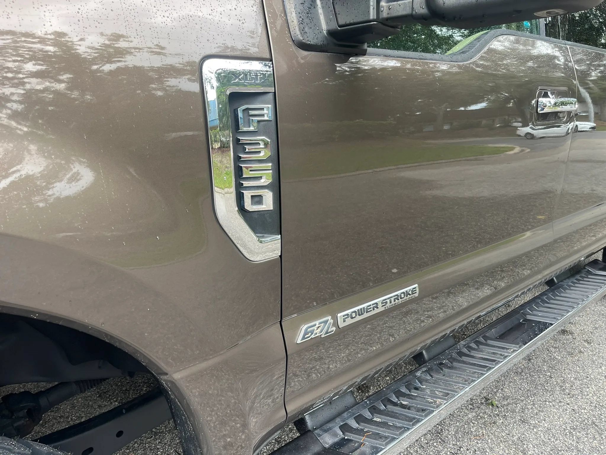 Used 2017 Ford F350 XLT w/ XLT Premium Package AWD/4WD image 12