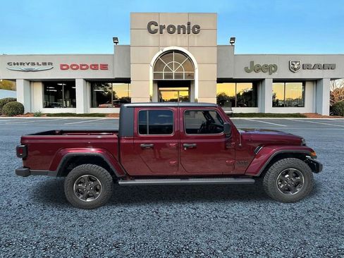 Used 2021 Jeep Gladiator Sport image 2