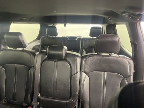 Used 2024 Jeep Wagoneer 4WD w/ HD Trailer Tow Package image 24