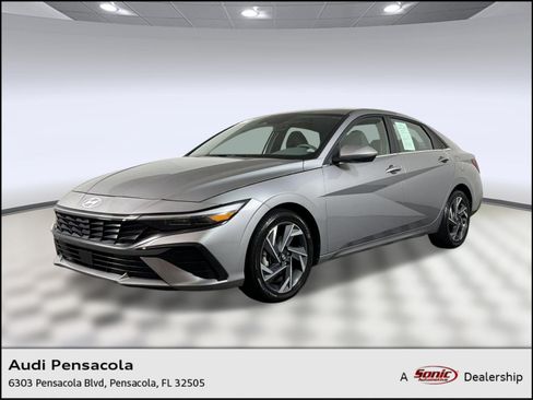 Used 2025 Hyundai Elantra SEL FWD image 1