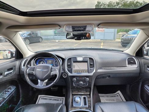 Used 2016 Chrysler 300 C w/ Harman/Kardon Audio Group AWD/4WD image 12