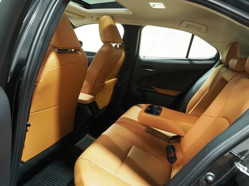 Used 2022 Lexus UX 250h w/ Premium Package AWD/4WD image 14
