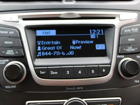 Used 2017 Hyundai Accent SE image 29