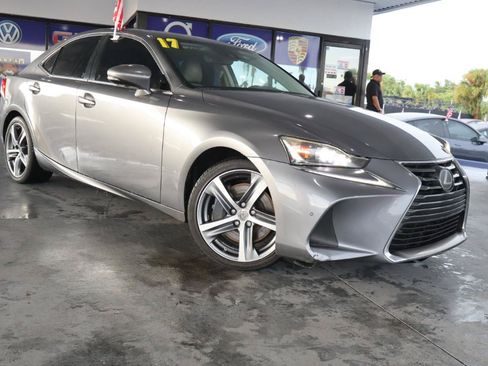 Used 2017 Lexus IS 200t w/ Premium Package RWD image 3