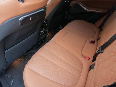 Used 2025 BMW X5 sDrive40i w/ M Sport Package RWD image 34