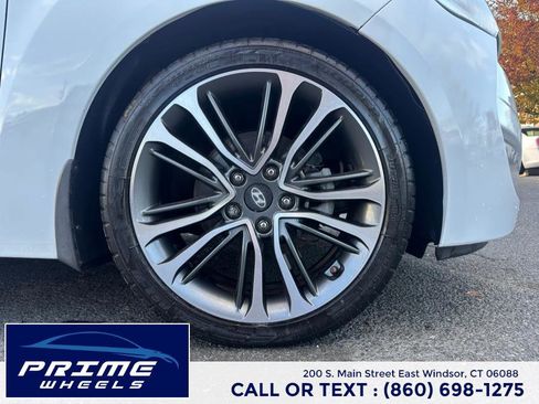 Used 2016 Hyundai Veloster w/ Option Group 02 image 24