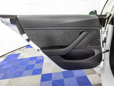 Used 2018 Tesla Model 3 Long Range image 14