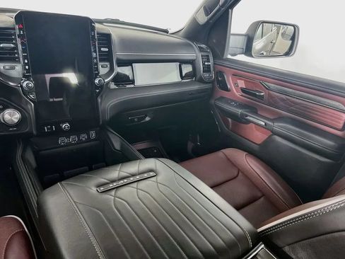 Used 2025 RAM 1500 Limited AWD/4WD image 25
