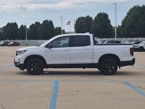 Used 2024 Honda Ridgeline Black Edition image 9