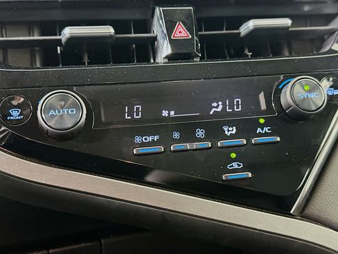 Used 2023 Toyota Camry SE image 23