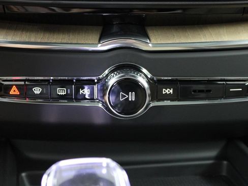 New 2026 Volvo XC60 B5 Core AWD/4WD image 37