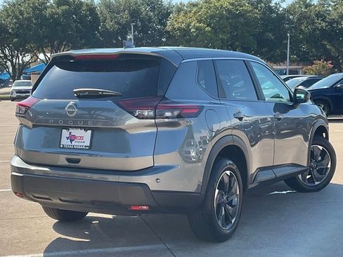 Used 2025 Nissan Rogue SV FWD image 5