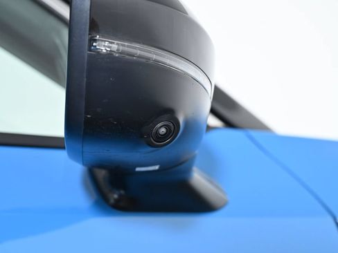 Certified 2025 Nissan Kicks SR AWD/4WD image 13