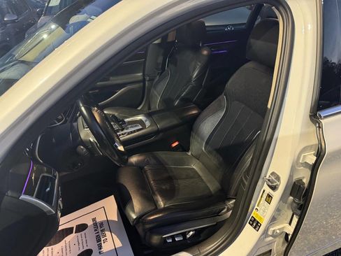 Used 2017 BMW 750i xDrive image 26