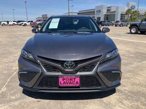 Used 2023 Toyota Camry SE FWD image 2