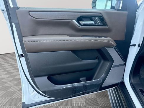 New 2026 GMC Yukon XL Denali Ultimate AWD/4WD image 23