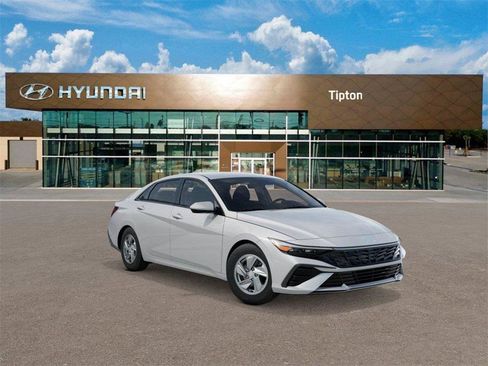New 2026 Hyundai Elantra SE w/ Cargo Package image 2