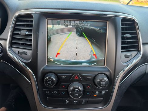 Used 2015 Jeep Grand Cherokee Limited image 26