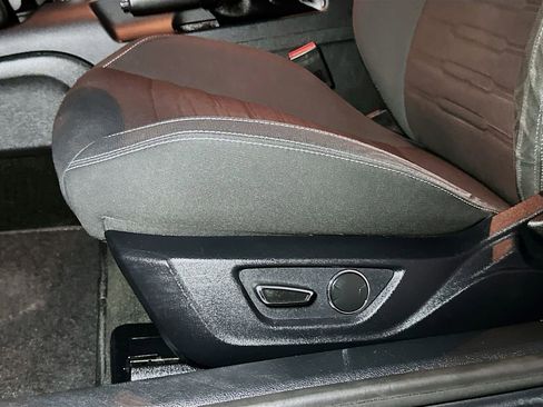 Used 2016 Ford Mustang Coupe RWD image 17