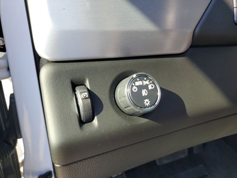 Used 2019 GMC Yukon SLE image 30