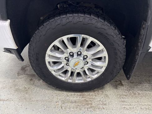 Used 2022 Chevrolet Silverado 3500 High Country w/ Z71 Off-Road Package image 8