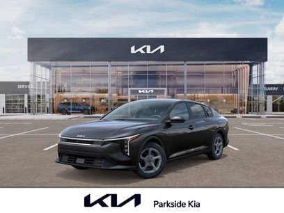 New 2025 Kia K4 LXS
