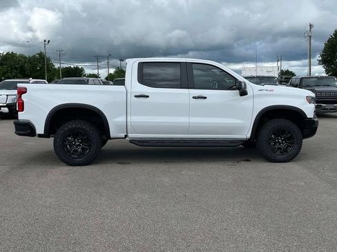 New 2025 Chevrolet Silverado 1500 ZR2 w/ Technology Package image 2