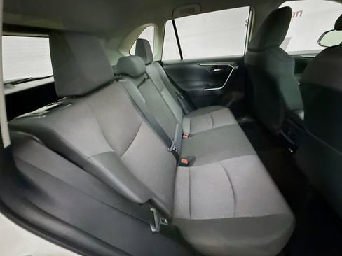 Used 2025 Toyota RAV4 XLE image 26