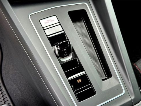 Certified 2022 Volkswagen GTI SE image 21