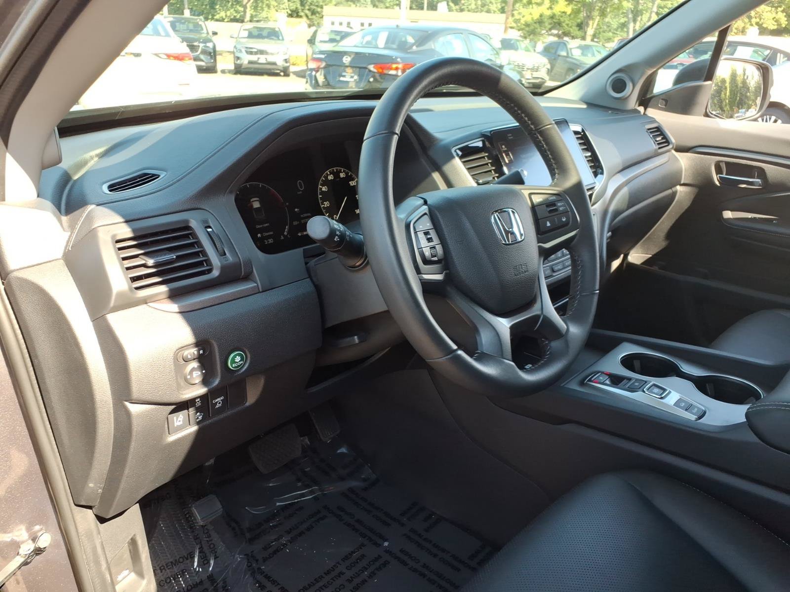 Certified 2025 Honda Ridgeline RTL image 15