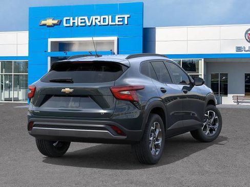 New 2026 Chevrolet Trax LT w/ LT Convenience Package FWD image 4