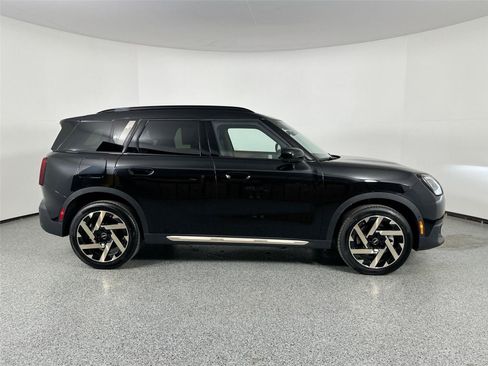 Used 2025 MINI Cooper Countryman S w/ Comfort Package Max AWD/4WD image 4