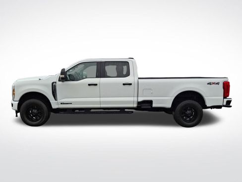 Used 2024 Ford F350 XLT image 6