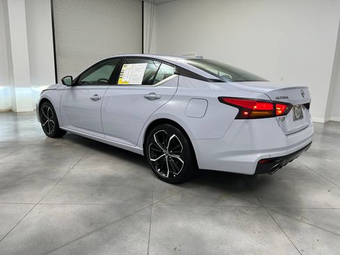 Used 2025 Nissan Altima 2.5 SR FWD image 6