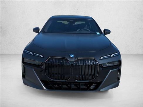 New 2026 BMW 740i w/ Premium Package RWD image 6