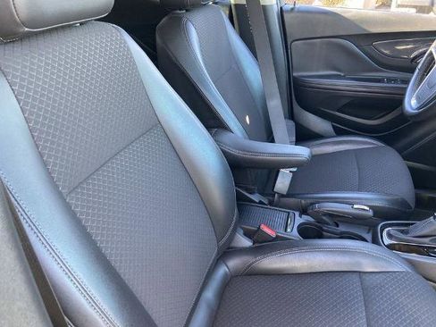 Used 2019 Buick Encore Preferred image 24