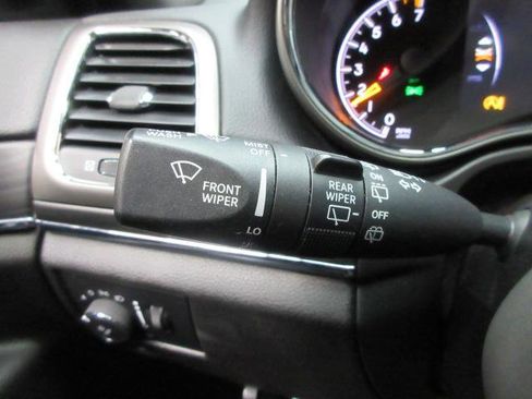 Used 2021 Jeep Grand Cherokee Limited w/ Premium Lighting Group image 17