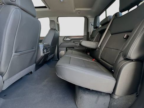 New 2026 GMC Sierra 2500 Denali w/ Denali Reserve Package image 17